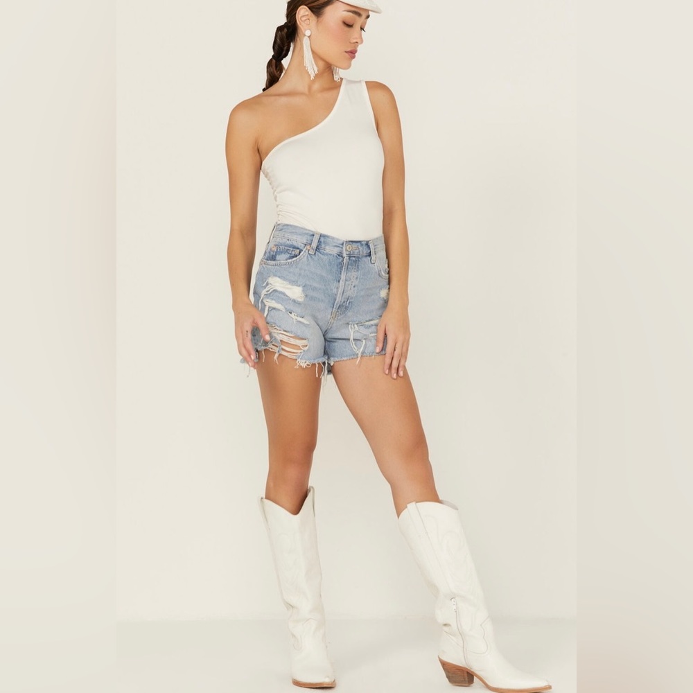 NWT Free People WE THE FREE Kiss Me Jean Shorts Size 24
